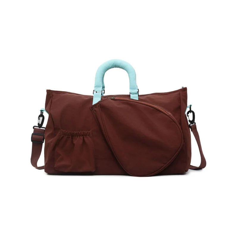 Guangzhou Fuliya Industry Co.,Ltd C-81317 Lightweight multi-functional badminton gym bag, wet/dry separation, dedicated racket pocket, large inner capacity, water-repellent fabric, adjustable shoulder strap - for sports, fitness, and travel.