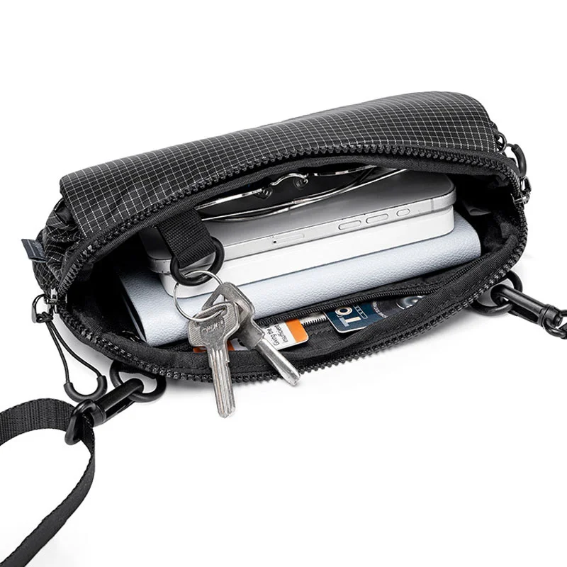 Guangzhou Fuliya Industry Co.,Ltd C-81332 Lightweight stylish small bag, detachable hook buckle, D-ring, smooth zipper, hidden snap button, large main compartment, multiple pockets - ideal for casual daily use.