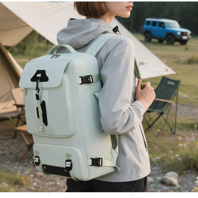 Guangzhou Fuliya Industry Co.,Ltd C-81349 Water-repellent durable fabric, external USB charging port, separate shoe compartment, rear luggage strap, ergonomic load-bearing system - ideal for business trips, commuting, and school.