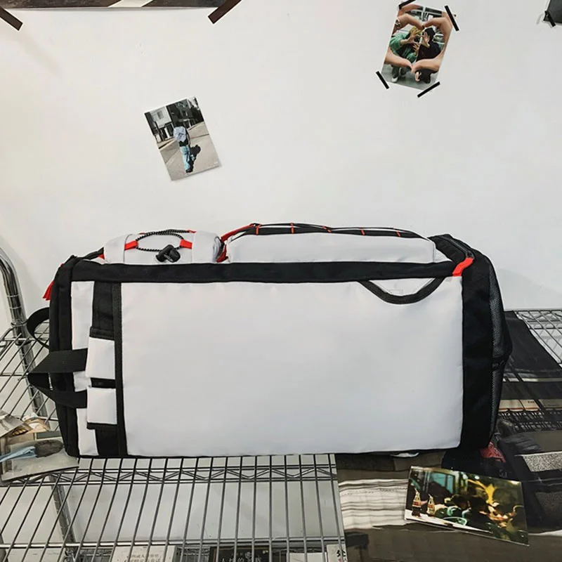 Guangzhou Fuliya Industry Co.,Ltd C-81389 This multi-functional travel bag features water-repellent fabric, a separate shoe compartment, wet/dry separation pocket, and adjustable shoulder strap - perfect for gym, travel, and daily use.